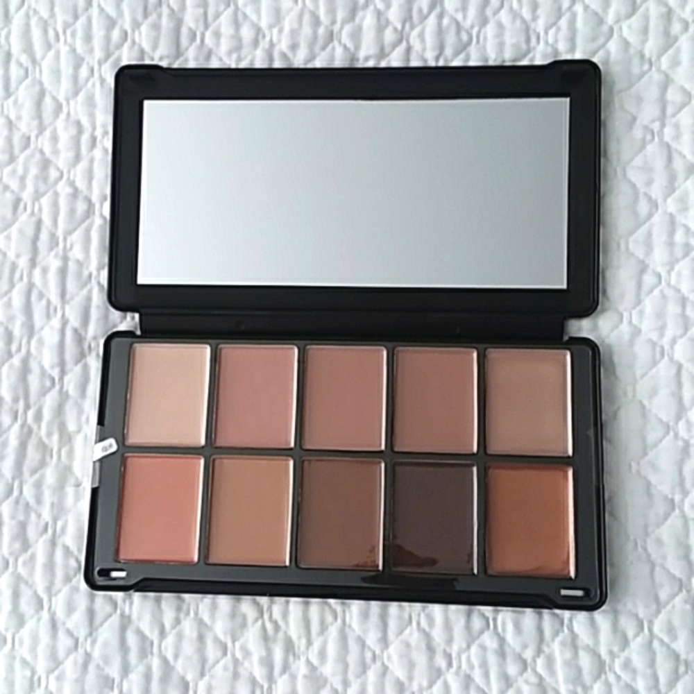 CHICosmetique Cream Contour & Highlight Palette